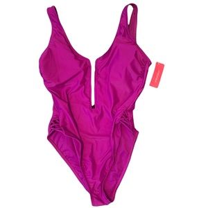 Fushia one piece swimwear ready for the pool party!